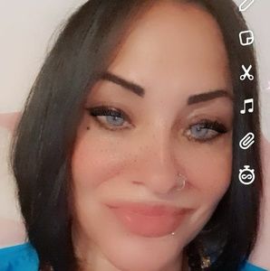 Meet your Posher, Kaina